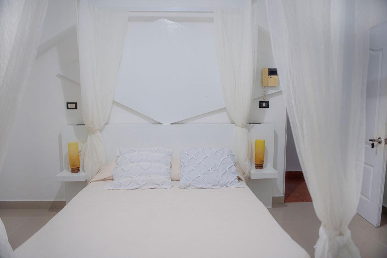 Hostal Mama Mambo - Zona Colonial 산토도밍고 외부 사진